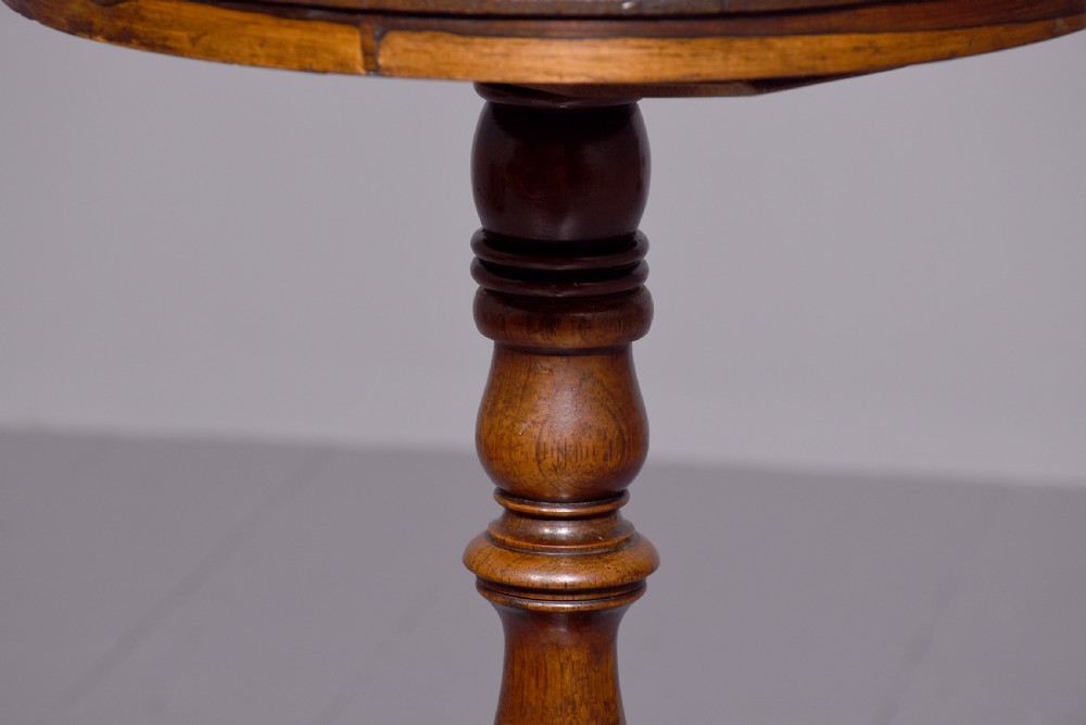 Pair of William IV rosewood wine or occasional tables on ring-turned supports over cabriole legs. View VIII