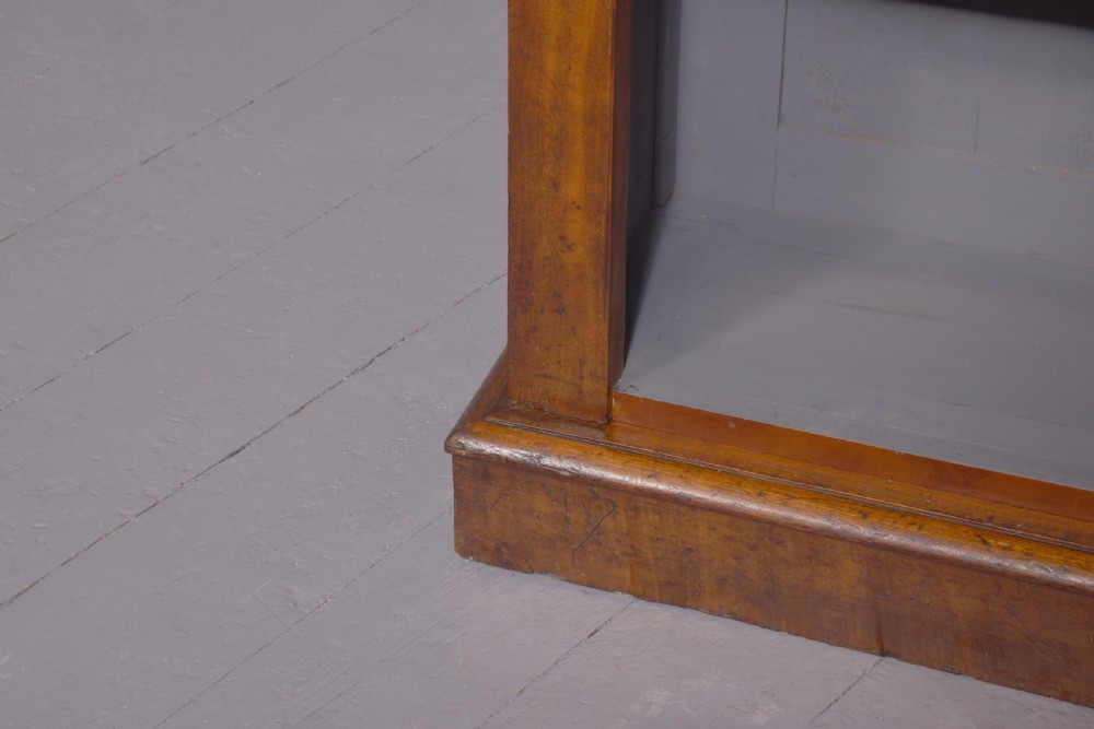 Quality three-section, mid-Victorian mahogany open bookcase View IV