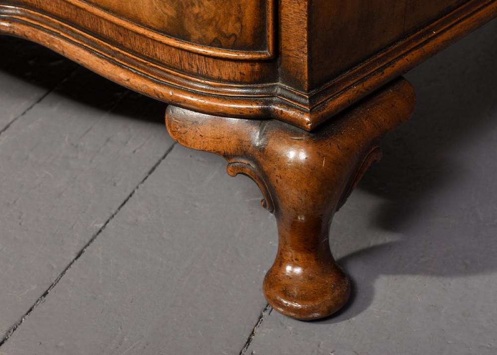 Dutch Style Shaped Cabinet on Chest View VIII