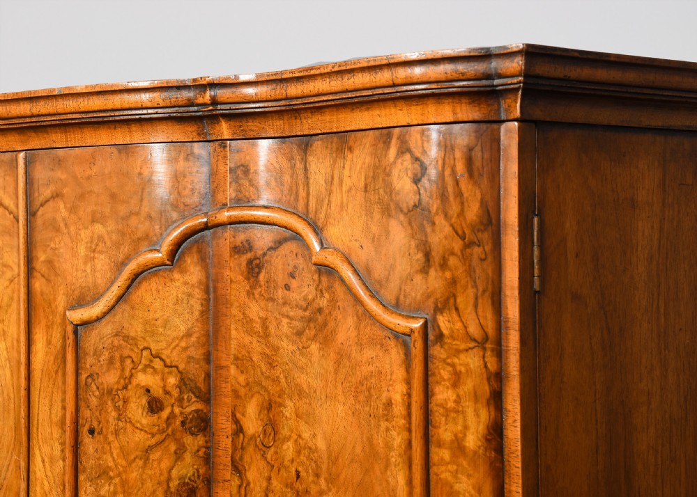 Dutch Style Shaped Cabinet on Chest View XIII