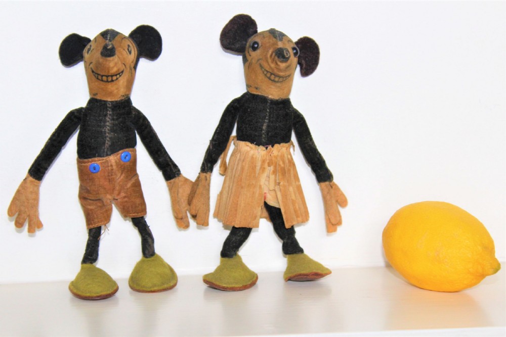 Felt Figures of Minnie and Mickey Mouse