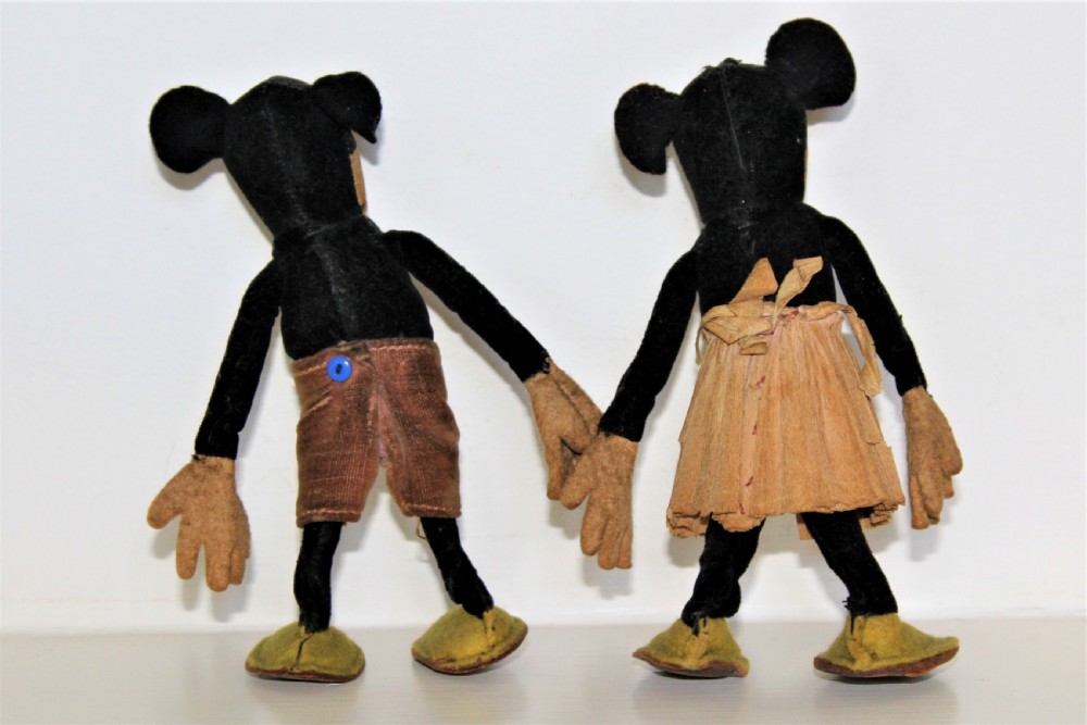 Felt Figures of Minnie and Mickey Mouse View V