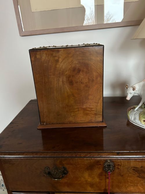 NINETEENTH CENTURY WALNUT CIGAR HUMIDOR - ADDITIONAL PHOTO 4