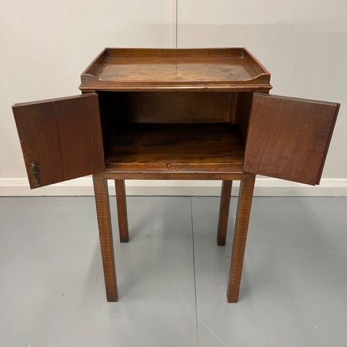 GEORGIAN TWO DOOR SIDE CABINET OR LAMP TABLE - ADDITIONAL PHOTO 4