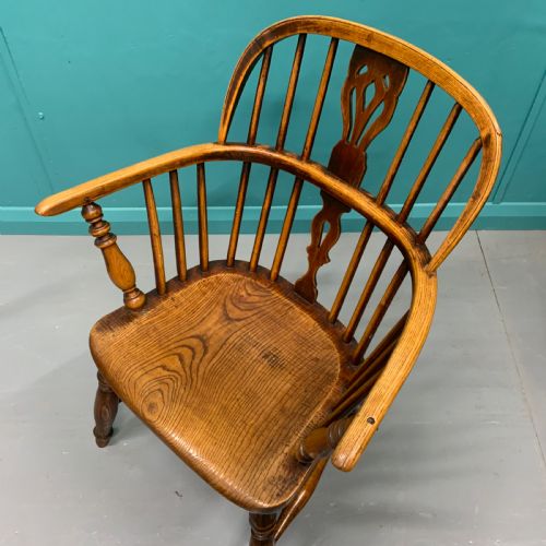 19TH CENTURY ASH AND ELM WINDSOR ARMCHAIR - ADDITIONAL PHOTO 4