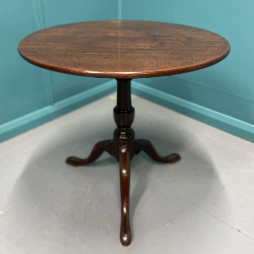 georgian round mahogany tilt top side table - CATEGORY: ANTIQUE TABLES - DATED GEORGIAN