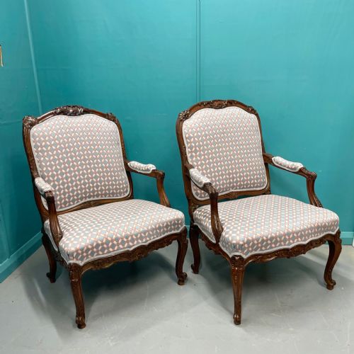 NEWLY UPHOLSTERED VERY NEAR PAIR OF FRENCH ARMCHAIRS - ADDITIONAL PHOTO 7