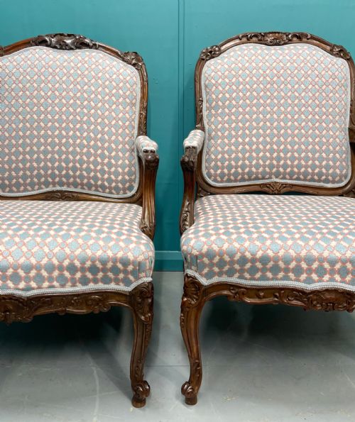 NEWLY UPHOLSTERED VERY NEAR PAIR OF FRENCH ARMCHAIRS - ADDITIONAL PHOTO 8