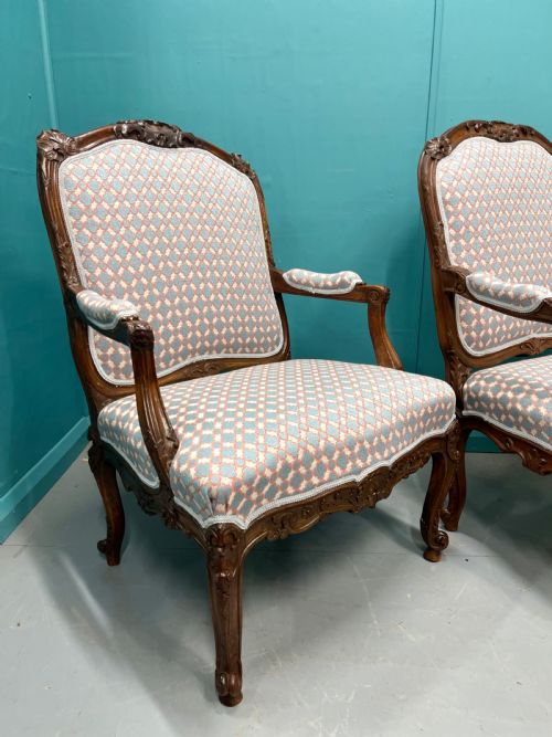 NEWLY UPHOLSTERED VERY NEAR PAIR OF FRENCH ARMCHAIRS - ADDITIONAL PHOTO 9