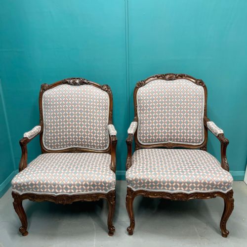 NEWLY UPHOLSTERED VERY NEAR PAIR OF FRENCH ARMCHAIRS - ADDITIONAL PHOTO 14