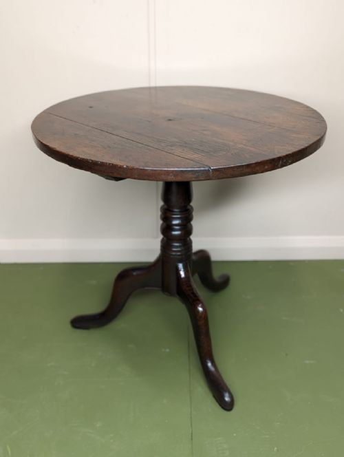 18th century oak provincial tripod table - CATEGORY: ANTIQUE TABLES - DATED 18TH CENTURY