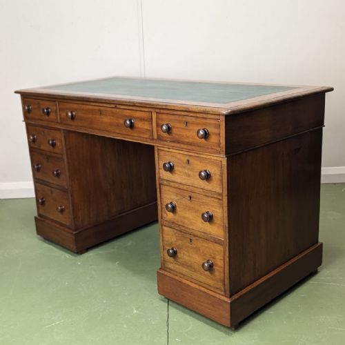 VICTORIAN MAHOGANY KNEEHOLE PEDESTAL DESK - ADDITIONAL PHOTO 1