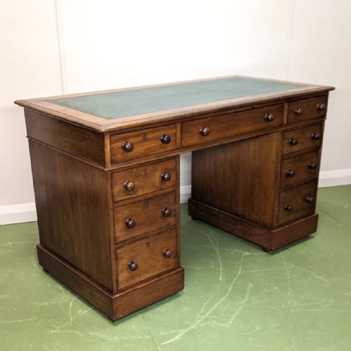 VICTORIAN MAHOGANY KNEEHOLE PEDESTAL DESK - ADDITIONAL PHOTO 3