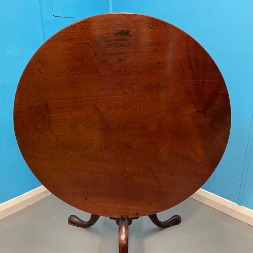 LARGE ROUND 18TH CENTURY GEORGIAN MAHOGANY PEDESTAL TILT TOP TABLE - ADDITIONAL PHOTO 1