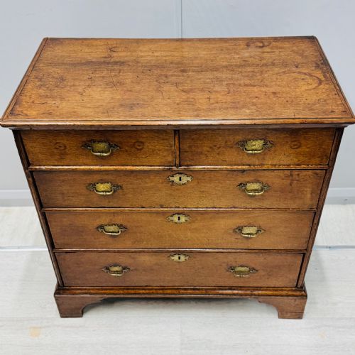 18TH CENTURY OAK CHEST OF DRAWERS - ADDITIONAL PHOTO 1
