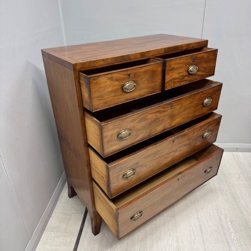 REGENCY MAHOGANY CHEST OF DRAWERS - ADDITIONAL PHOTO 3