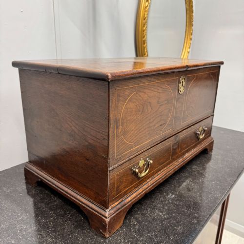 18TH CENTURY OAK MINI MULE CHEST - ADDITIONAL PHOTO 1