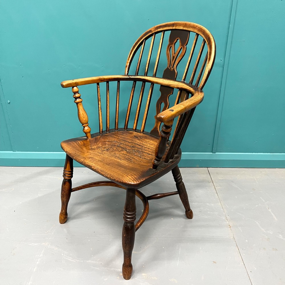 19th century ash and elm Windsor chair with crinoline View III