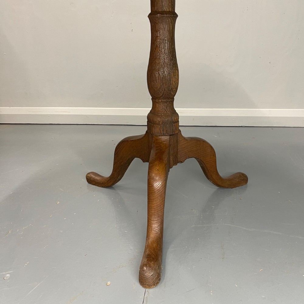 Georgian round oak side lamp table View IV