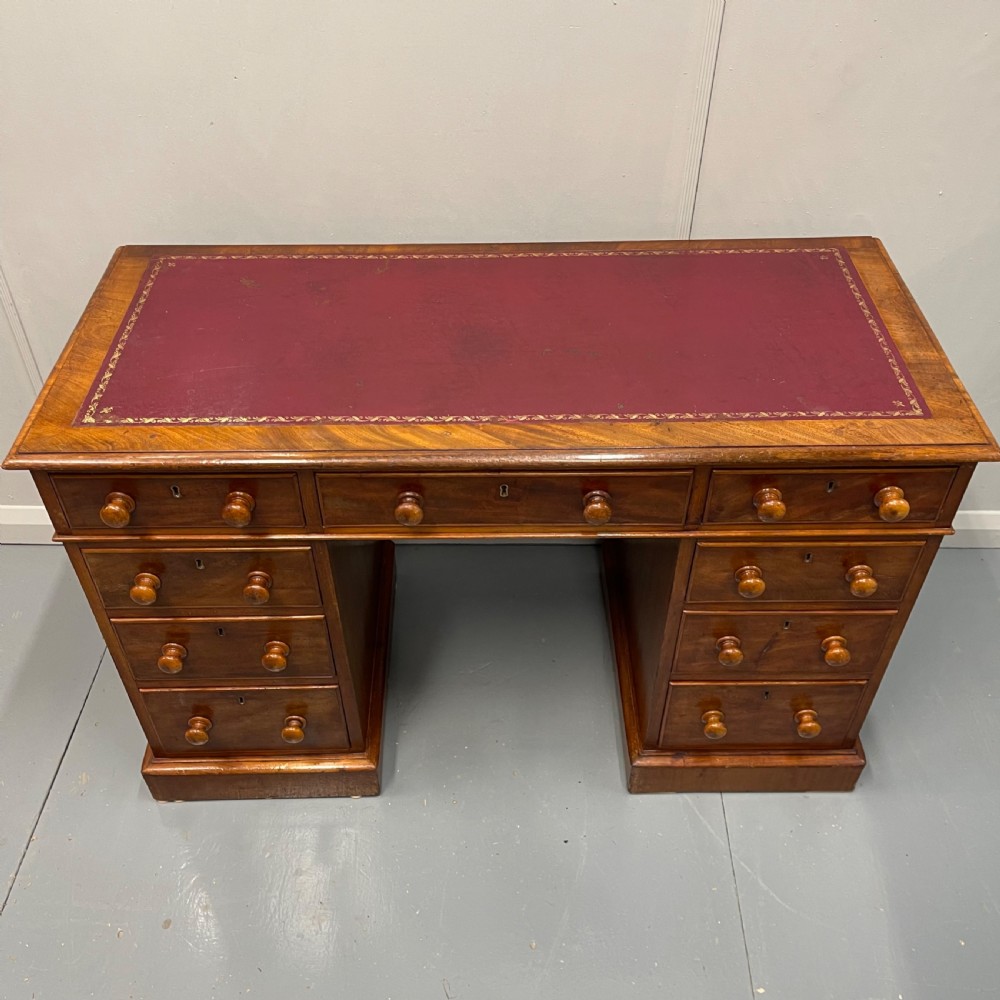 Victorian kneehole pedestal desk with leather top View VI