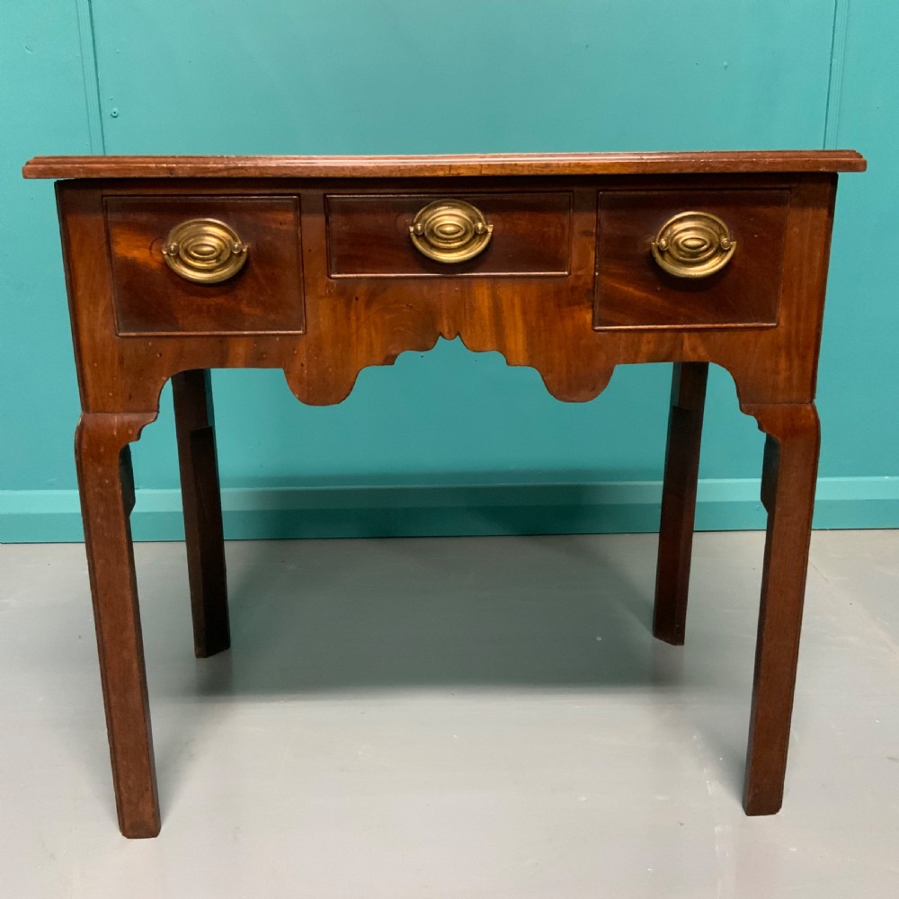 Georgian mahogany “lowboy” side lamp table View II