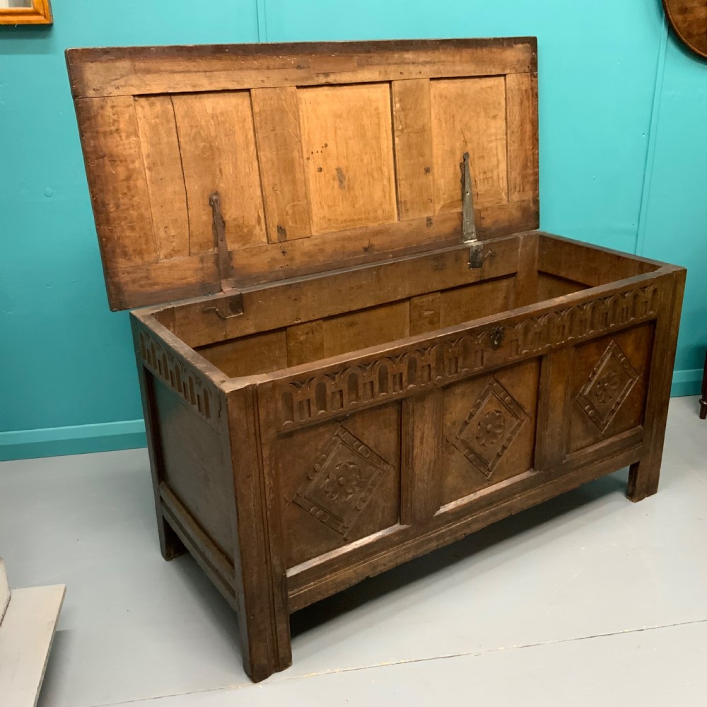 18th century oak panelled coffer View IV