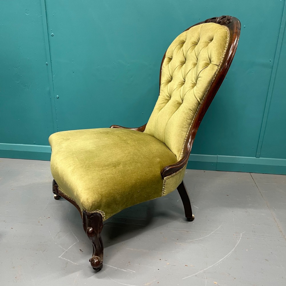 Victorian walnut button back slipper chair