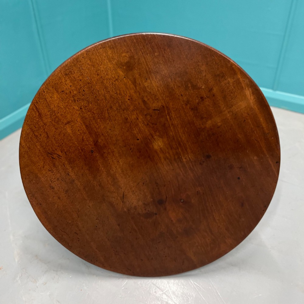 Georgian round mahogany tilt top side table View IV