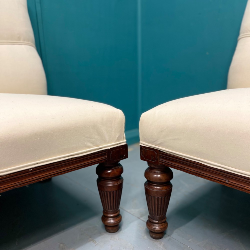 Pair of 19th century window seats in French linen View III