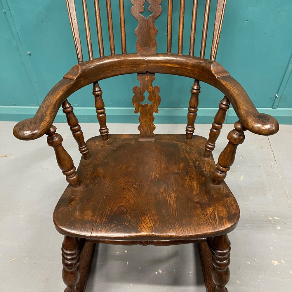 19th century ash and elm Rocking chair View VI