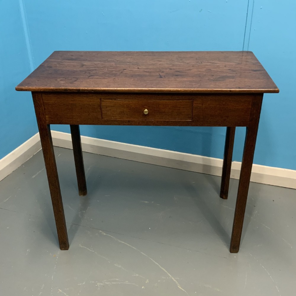 Georgian oak side table with drawer