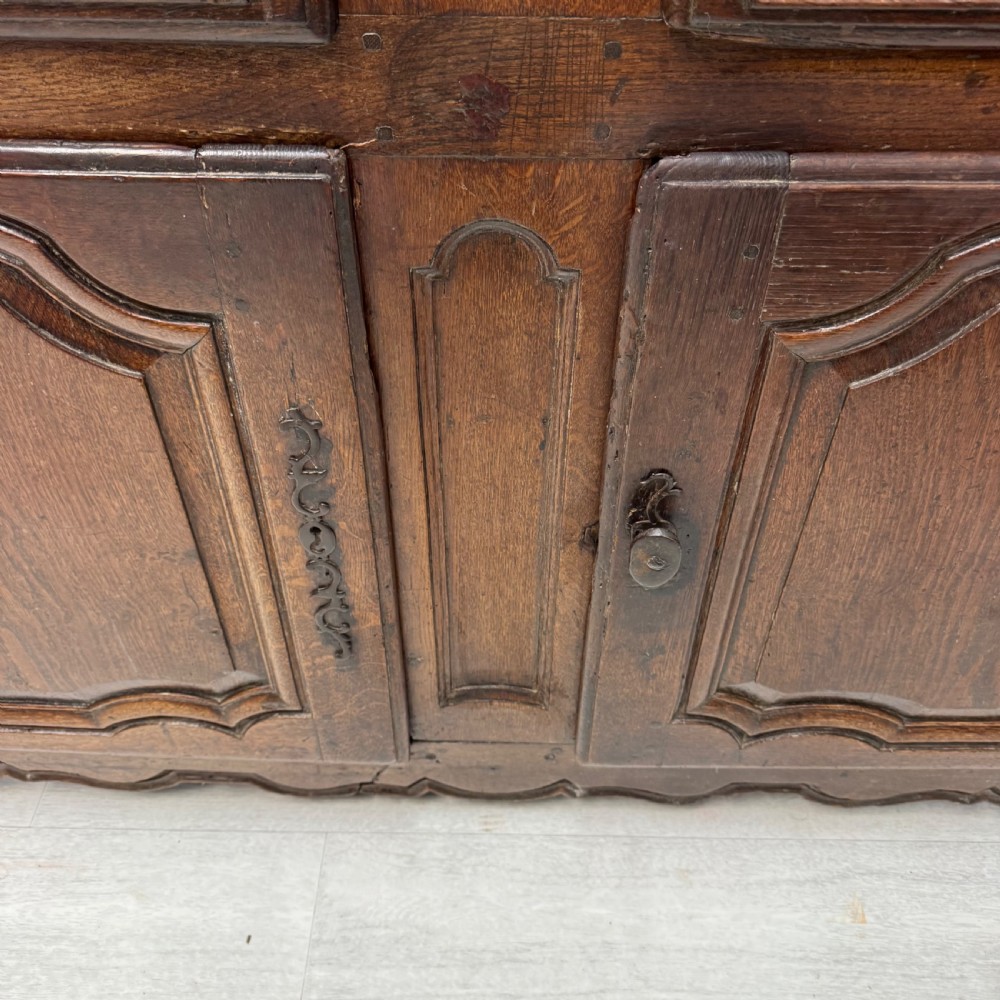 18th century French oak dresser View VI