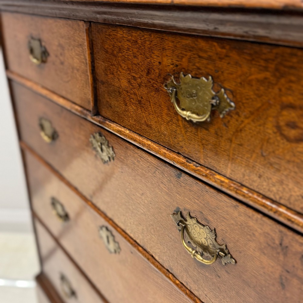18th century oak chest of drawers  View III