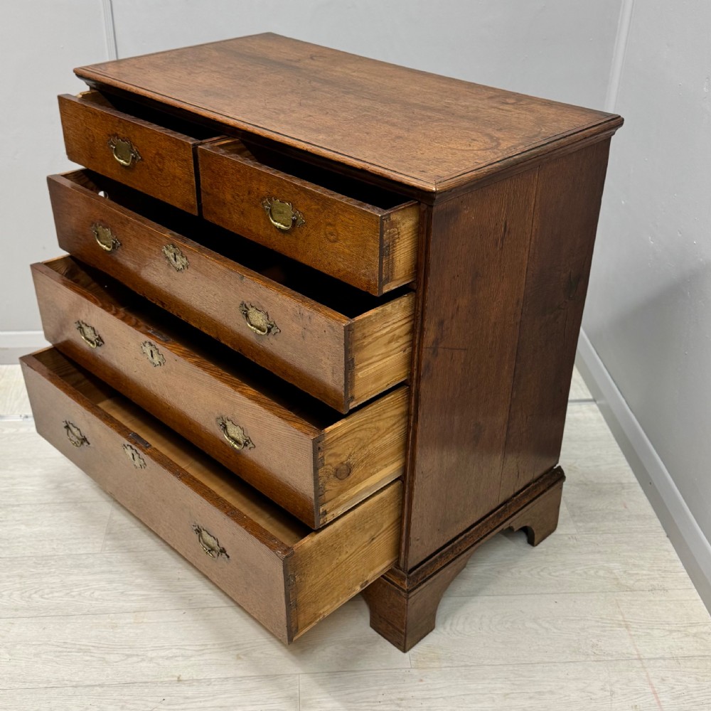 18th century oak chest of drawers  View VII