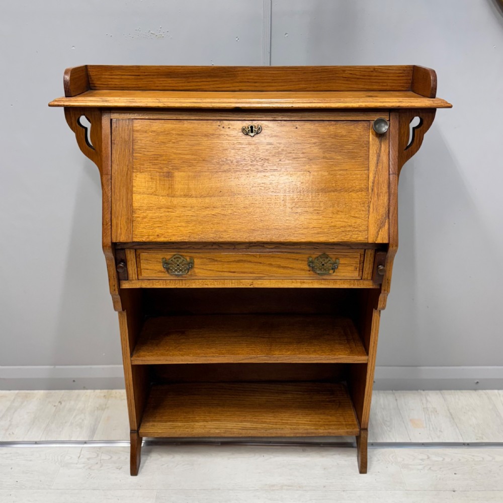 Arts & Crafts bureau bookcase in oak View II