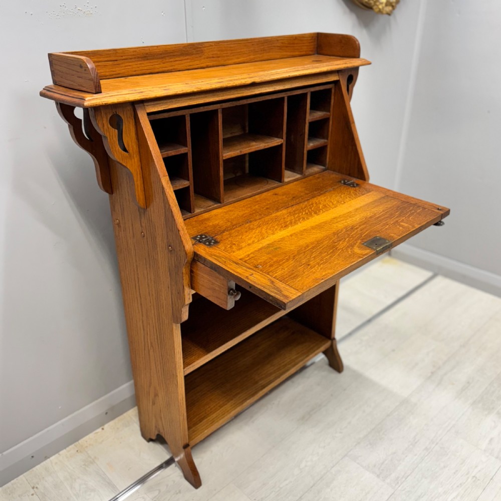 Arts & Crafts bureau bookcase in oak View III