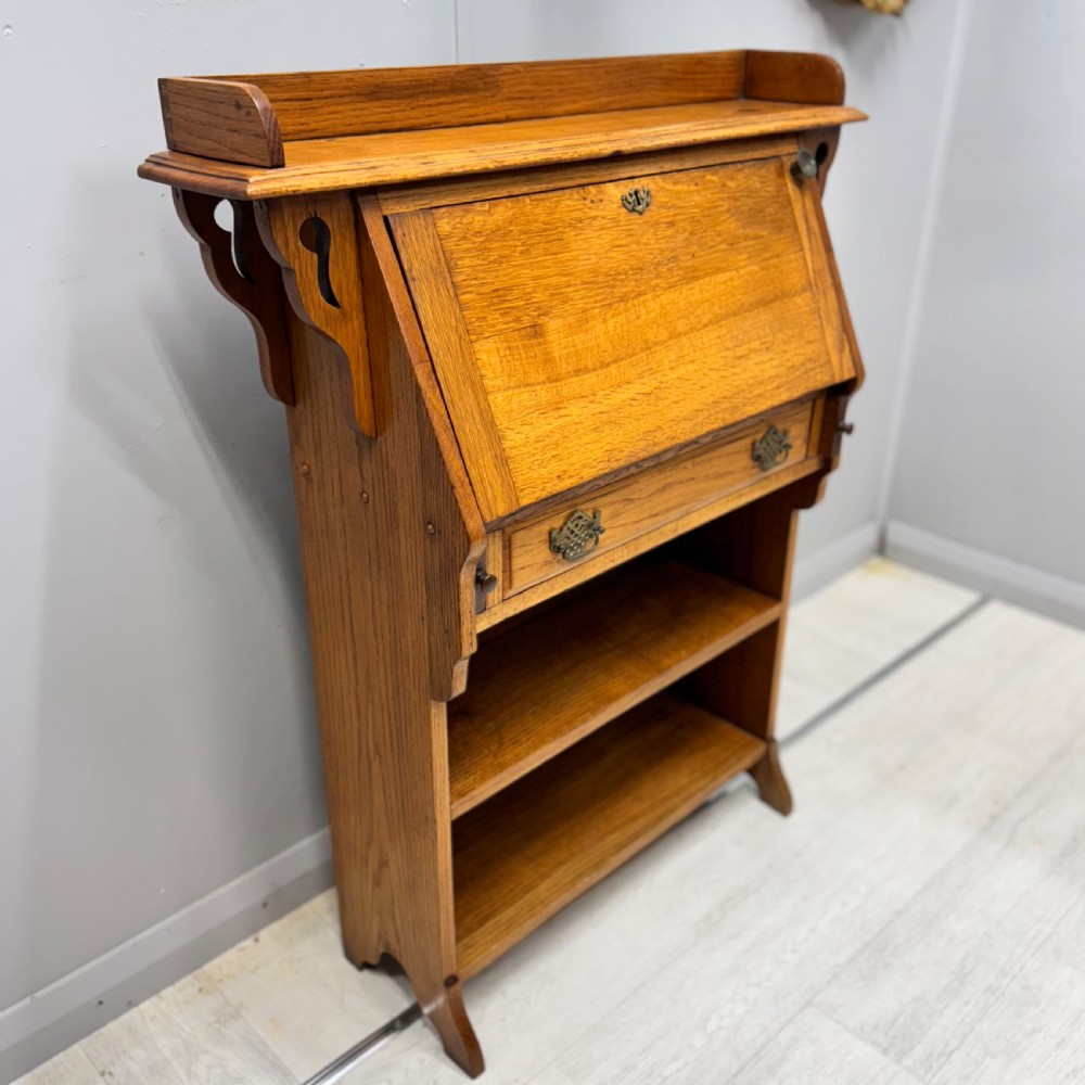 Arts & Crafts bureau bookcase in oak View V
