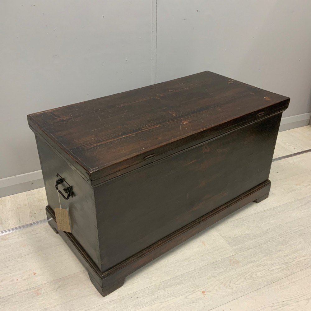 Victorian pine blanket box with working lock & key View VIII