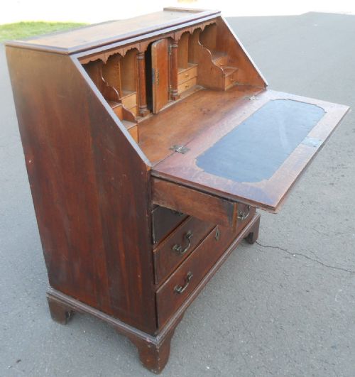 GEORGIAN SMALL OAK BUREAU BOOKCASE EX 'SHAKESPEARE BIRTHPLACE TRUST' - ADDITIONAL PHOTO 7