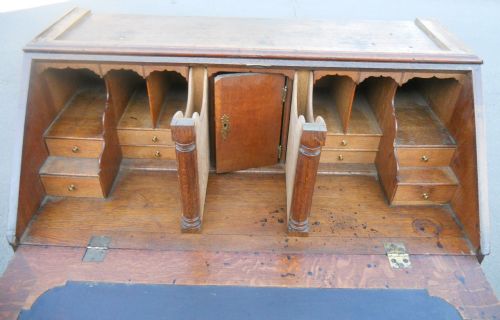 GEORGIAN SMALL OAK BUREAU BOOKCASE EX 'SHAKESPEARE BIRTHPLACE TRUST' - ADDITIONAL PHOTO 10