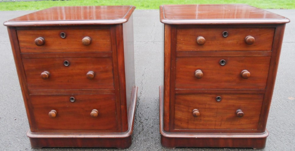 Pair Victorian Mahogany Bedside Chest of Drawers 