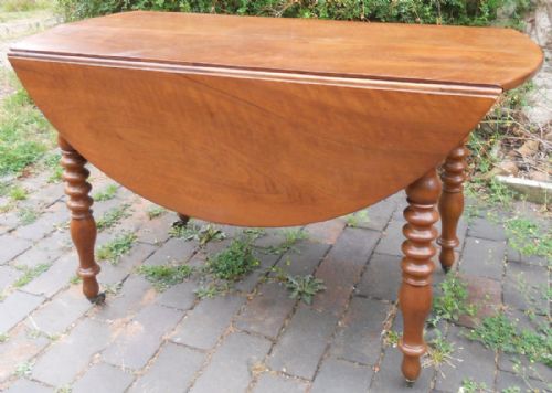 Victorian Mahogany Round Dropleaf Extending Dining Table to Seat Eight