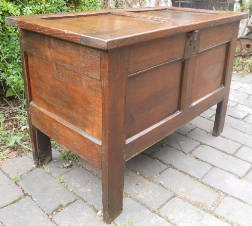 ANTIQUE SMALL OAK BLANKET CHEST - ADDITIONAL PHOTO 2