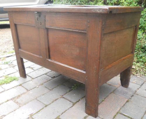 ANTIQUE SMALL OAK BLANKET CHEST - ADDITIONAL PHOTO 4