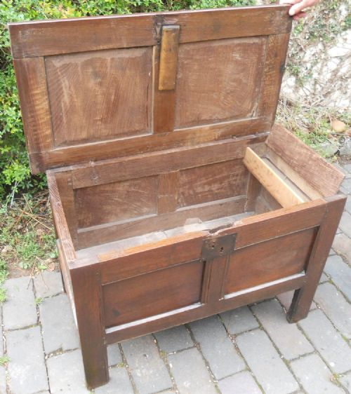 ANTIQUE SMALL OAK BLANKET CHEST - ADDITIONAL PHOTO 10
