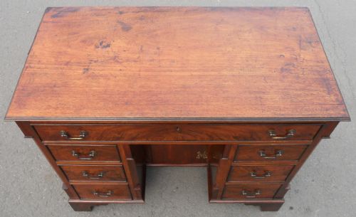 GEORGIAN STYLE SMALL MAHOGANY WRITING DESK - ADDITIONAL PHOTO 2
