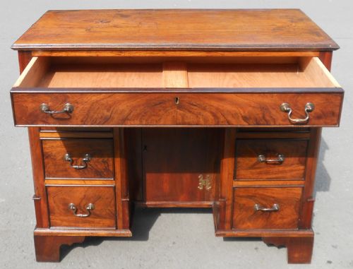 GEORGIAN STYLE SMALL MAHOGANY WRITING DESK - ADDITIONAL PHOTO 6