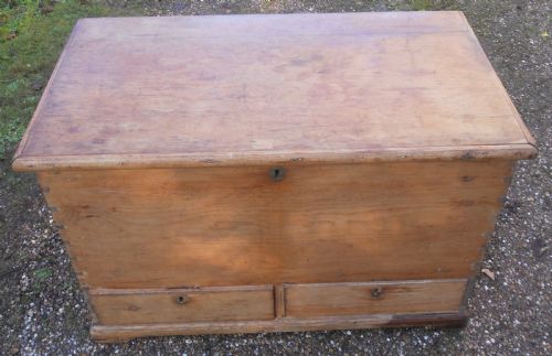 Georgian Pine Mule Chest