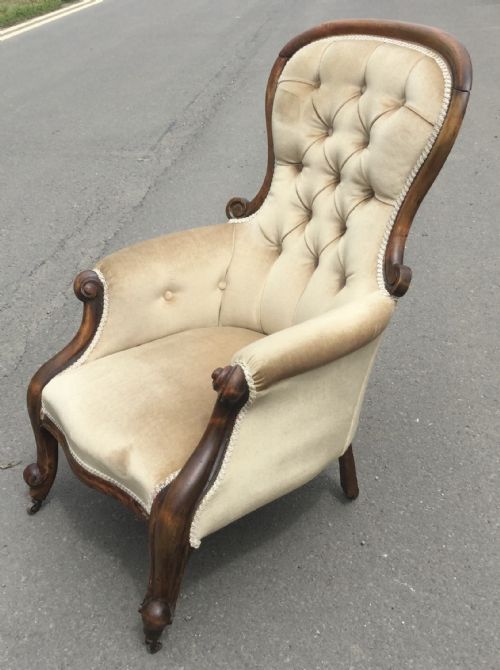 VICTORIAN MAHOGANY BALLOON BACK FIRESIDE ARMCHAIR - ADDITIONAL PHOTO 1