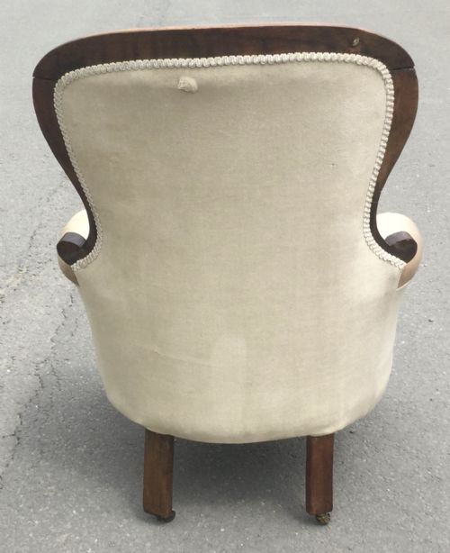 VICTORIAN MAHOGANY BALLOON BACK FIRESIDE ARMCHAIR - ADDITIONAL PHOTO 5